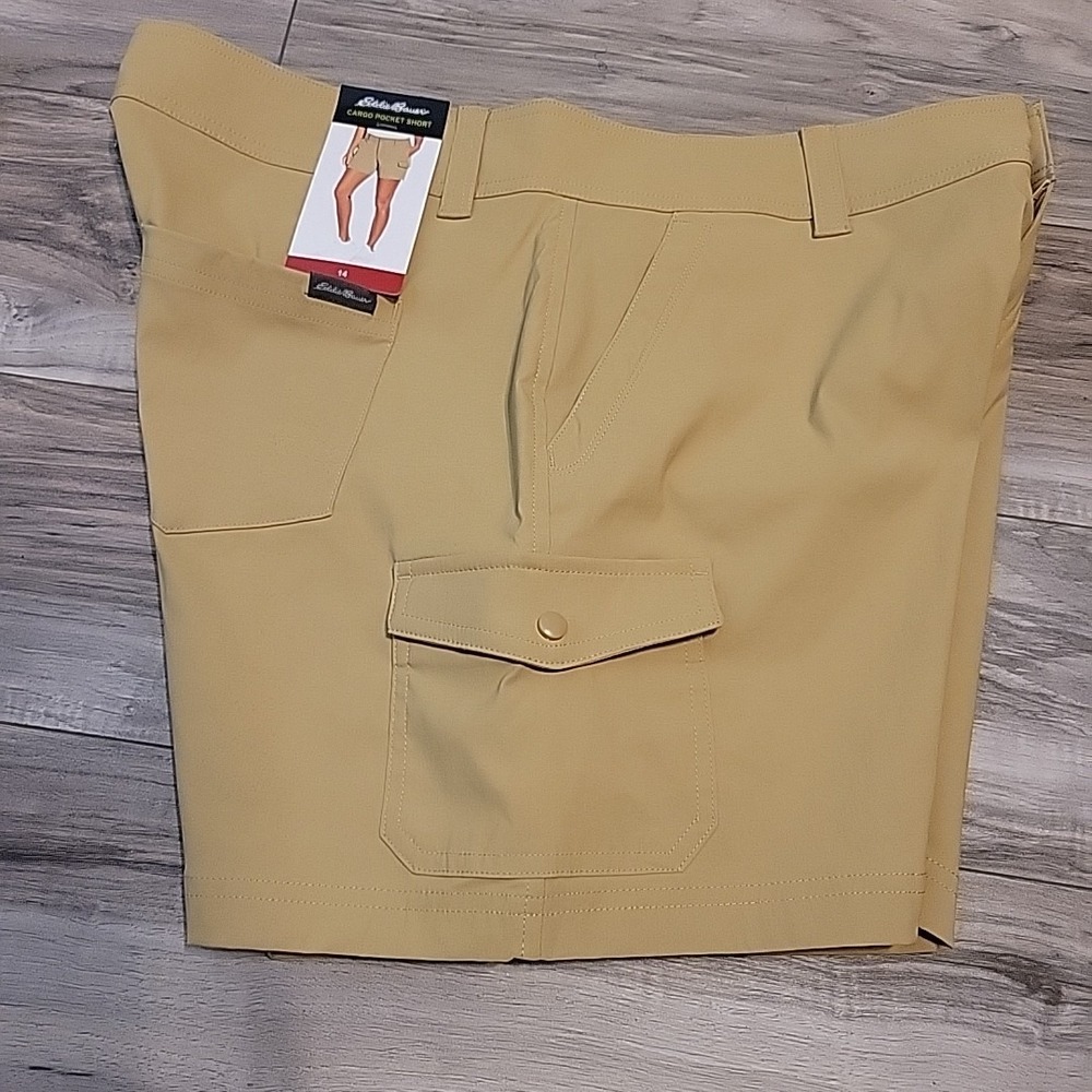 Eddie Bauer Cargo Pocket Shorts Womens 14 Khaki Tan NWT‎